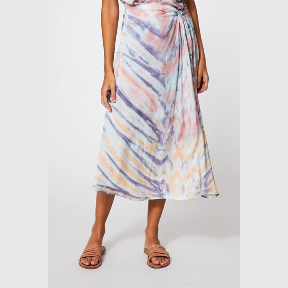 𝓢𝓸𝓵𝓭 SAVANNA SKIRT IN PLUM AUSTIN WASH - Picture 3 of 4